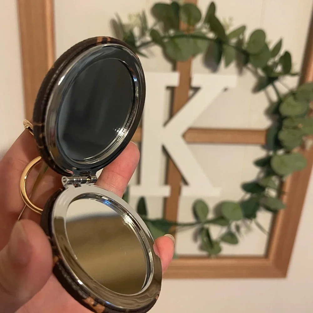 New High quality Fashion Mirror keychain - Picture 2 of 2